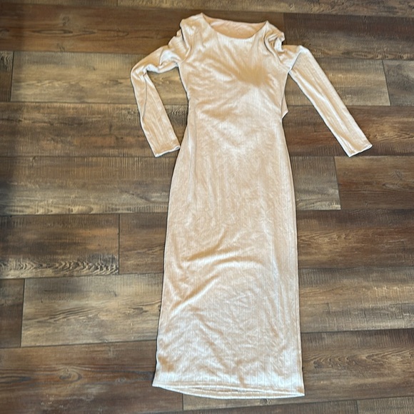 NWT - Picture 5 of 5